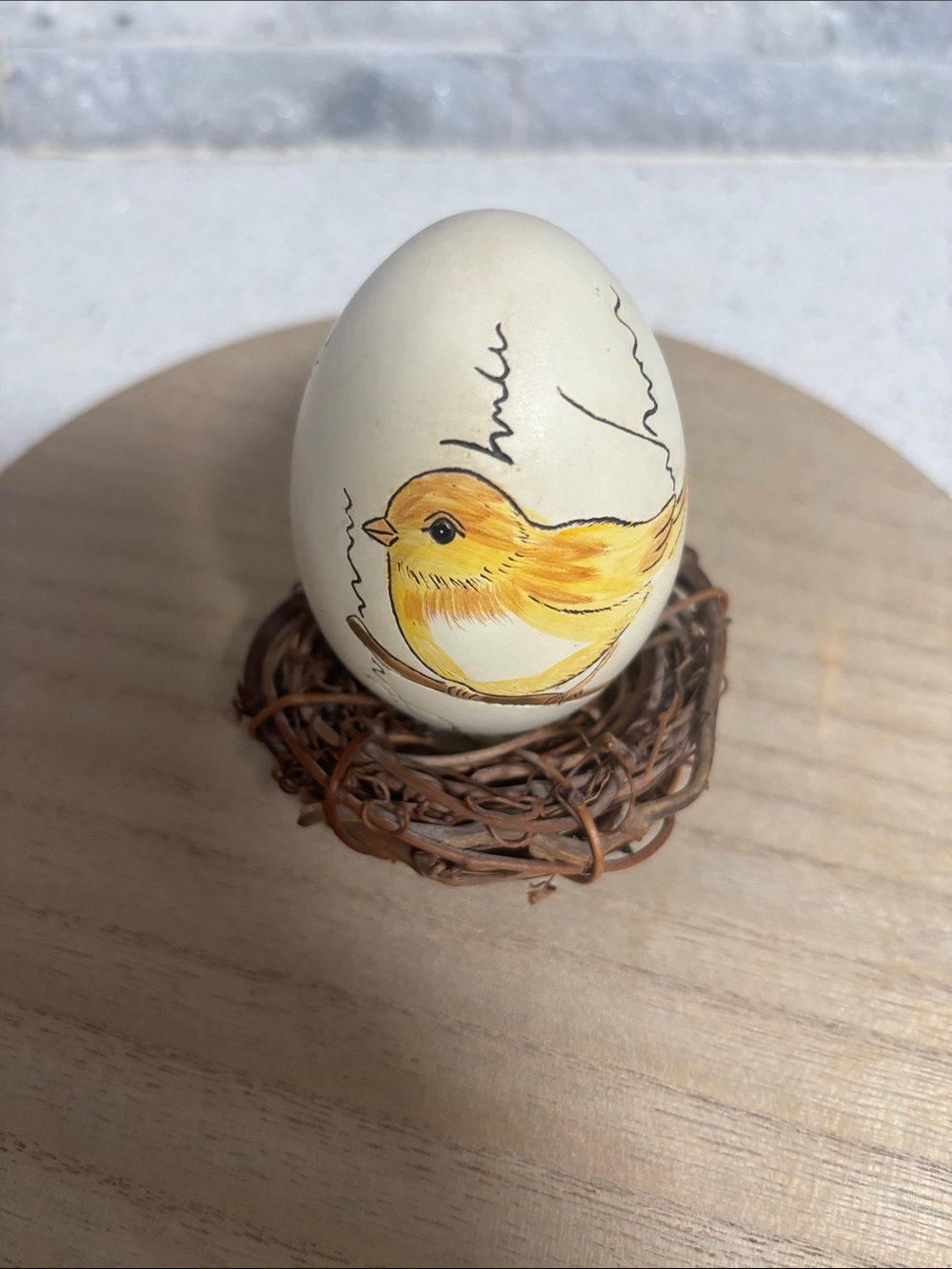 VTG Etched & Hand-Painted Ceramic Decorative Egg Yellow Bird with Vine Twig Nest